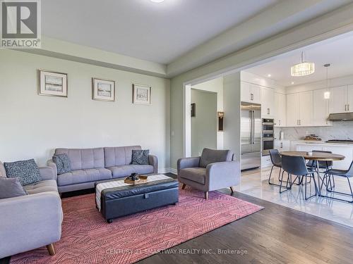 60 Jura Crescent, Brampton, ON - Indoor Photo Showing Living Room