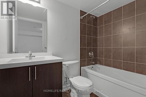 #2205 -1410 Dupont St, Toronto, ON - Indoor Photo Showing Bathroom