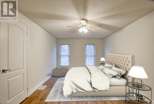 2420 Winthrop Cres, Mississauga, ON - Indoor Photo Showing Bedroom