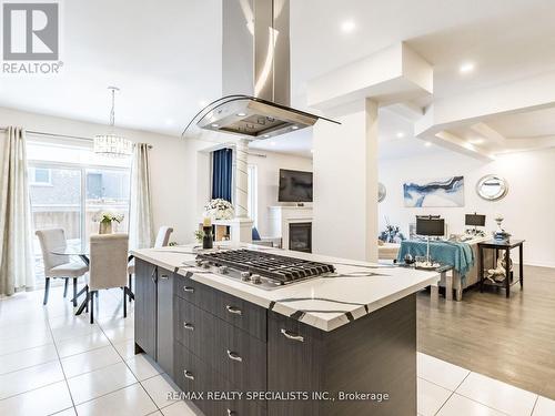 20 Pellegrino Road, Brampton, ON - Indoor Photo Showing Kitchen With Upgraded Kitchen