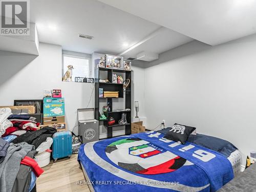 20 Pellegrino Rd, Brampton, ON - Indoor Photo Showing Bedroom