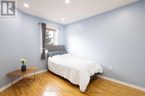 5757 Macphee Rd, Mississauga, ON - Indoor Photo Showing Bedroom
