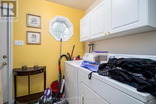 192 Centre St, Deseronto, ON - Indoor Photo Showing Laundry Room