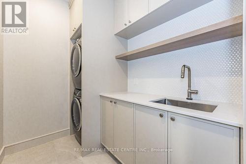 204 King Street, Guelph, ON - Indoor Photo Showing Laundry Room