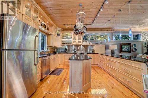 916 Siberia Road, Greater Madawaska, ON - Indoor Photo Showing Dining Room