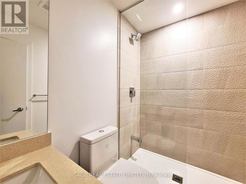 #102 -498A Eglinton Ave E, Toronto, ON - Indoor Photo Showing Bathroom