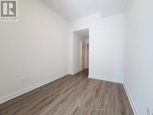 102 - 498A Eglinton Avenue E, Toronto, ON - Indoor Photo Showing Other Room