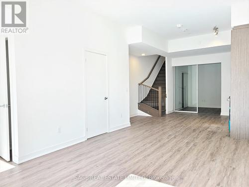 102 - 498A Eglinton Avenue E, Toronto, ON - Indoor Photo Showing Other Room