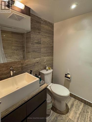 2211 - 15 Iceboat Terrace, Toronto, ON - Indoor Photo Showing Bathroom