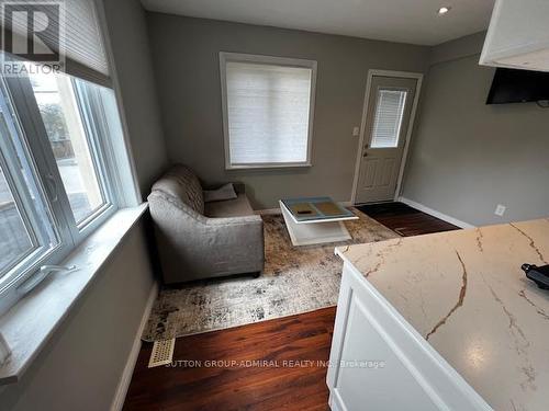 #Apt -472 Main St, King, ON - Indoor Photo Showing Other Room