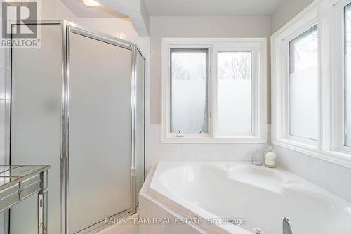 136 Park Dr, Whitchurch-Stouffville, ON - Indoor Photo Showing Bathroom