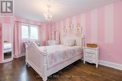 136 Park Dr, Whitchurch-Stouffville, ON - Indoor Photo Showing Bedroom