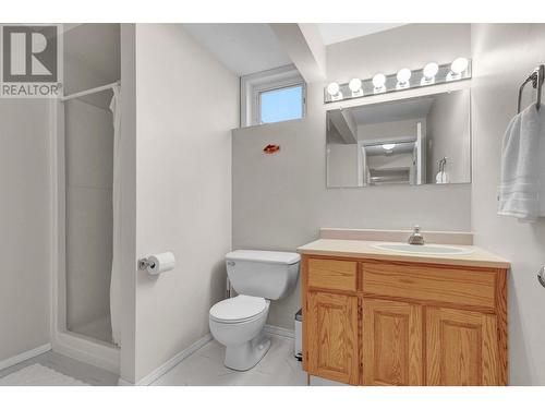 13435 Marvin Road, Prince George, BC - Indoor Photo Showing Bathroom