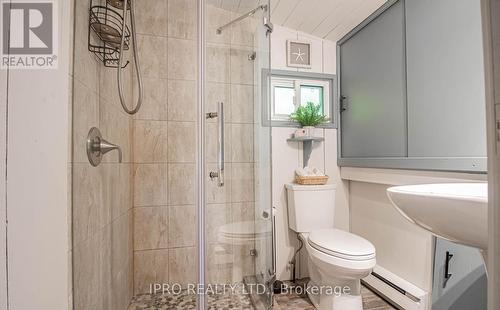 1322 Black Beach Lane, Ramara, ON - Indoor Photo Showing Bathroom