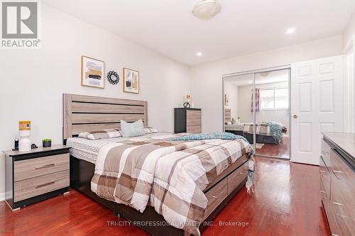 111 Dearbourne Boulevard, Brampton, ON - Indoor Photo Showing Bedroom