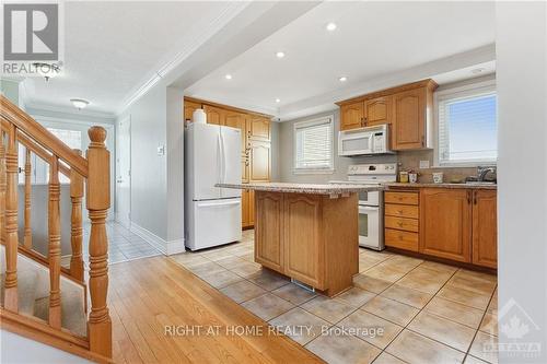 1894 La Chapelle Street, Ottawa, ON - Indoor Photo Showing Kitchen