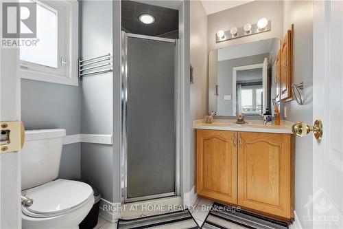 1894 La Chapelle Street, Ottawa, ON - Indoor Photo Showing Bathroom