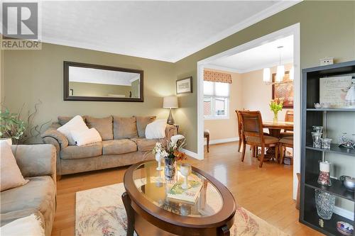 713 Montcalm Court, Cornwall, ON - Indoor Photo Showing Living Room