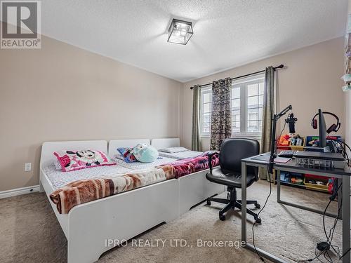 1609 Winville Rd, Pickering, ON - Indoor Photo Showing Bedroom