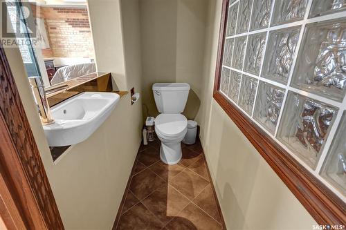 204 1170 Broad Street, Regina, SK - Indoor Photo Showing Bathroom