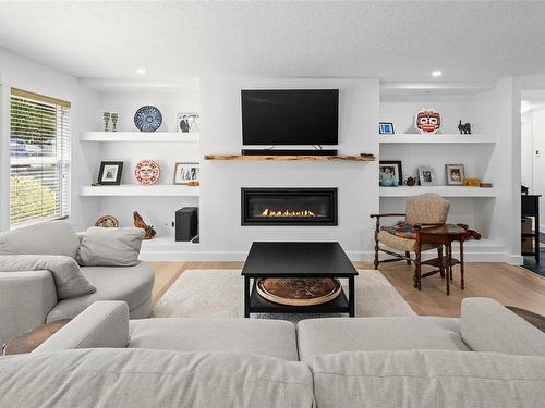 2990 Cressida Cres, Langford, BC - Indoor Photo Showing Living Room With Fireplace