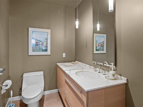 214-68 Songhees Rd, Victoria, BC - Indoor Photo Showing Bathroom