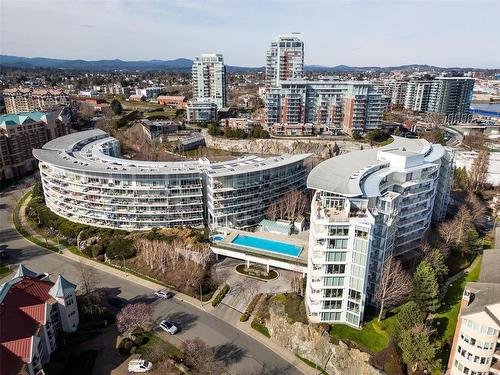 214-68 Songhees Rd, Victoria, BC - Outdoor With View