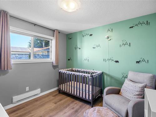 597 Karls Way, French Creek, BC - Indoor Photo Showing Bedroom