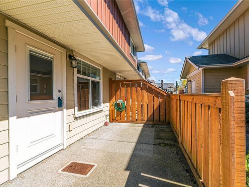 42-3050 Sherman Rd, Duncan, BC - Outdoor With Deck Patio Veranda With Exterior