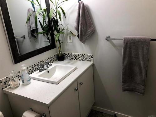 301-262 Birch St, Campbell River, BC - Indoor Photo Showing Bathroom