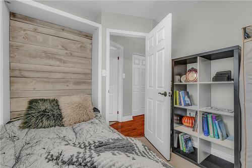 82 Rymal Road E, Hamilton, ON - Indoor Photo Showing Bedroom