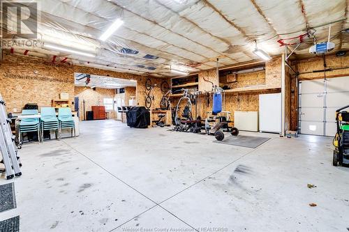 1842 Road 3 West, Kingsville, ON - Indoor Photo Showing Garage