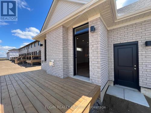 201 Renaissance Dr, St. Thomas, ON - Outdoor With Deck Patio Veranda With Exterior