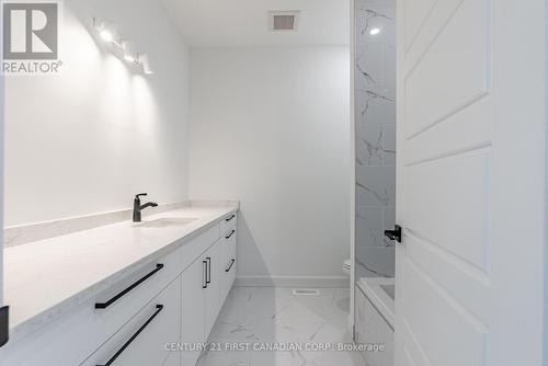 141 Greene St, South Huron, ON - Indoor Photo Showing Bathroom