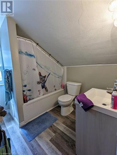 410 Russell Street, Kincardine, ON - Indoor Photo Showing Bathroom