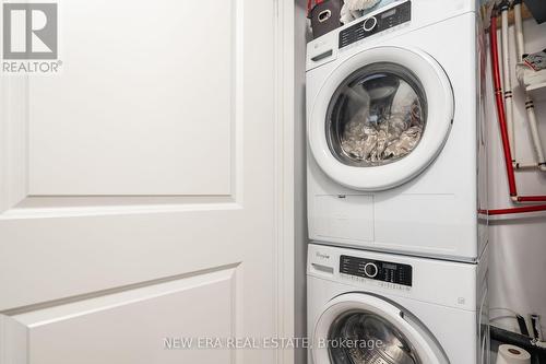 #102 -1767 Rex Heath Dr, Pickering, ON - Indoor Photo Showing Laundry Room