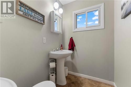 16 (558) Mccauley Lake Road, Madawaska, ON - Indoor Photo Showing Bathroom