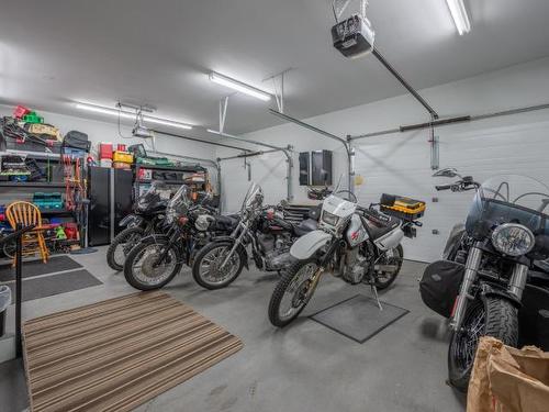 4875 Kathleen Place, Kamloops, BC - Indoor Photo Showing Garage