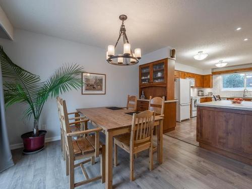 4875 Kathleen Place, Kamloops, BC - Indoor Photo Showing Dining Room