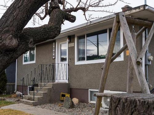 1004 Selkirk Ave, Kamloops, BC - Outdoor With Exterior