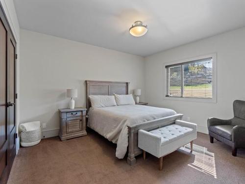 1709 Cheakamus Drive, Kamloops, BC - Indoor Photo Showing Bedroom