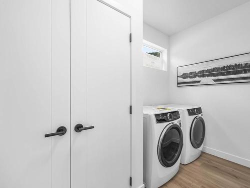 5012 Sun Rivers Drive, Kamloops, BC - Indoor Photo Showing Laundry Room