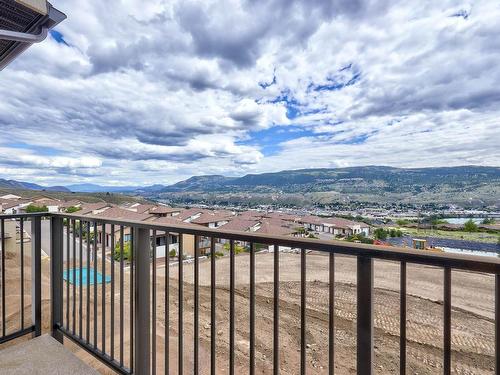 5014 Sun Rivers Drive, Kamloops, BC - Outdoor With View