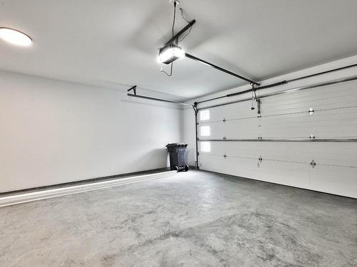 5014 Sun Rivers Drive, Kamloops, BC - Indoor Photo Showing Garage