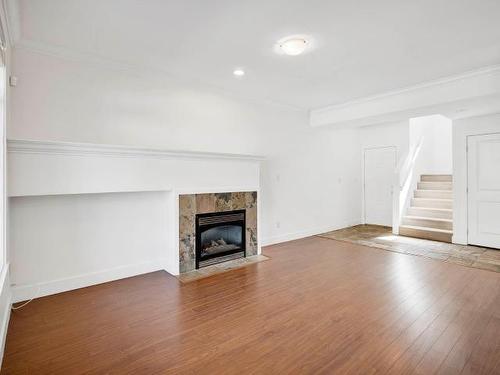 23-2046 Robson Place, Kamloops, BC - Indoor Photo Showing Living Room With Fireplace