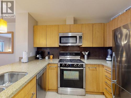 15 Park Place Unit# 14, Osoyoos, BC - Indoor Photo Showing Kitchen