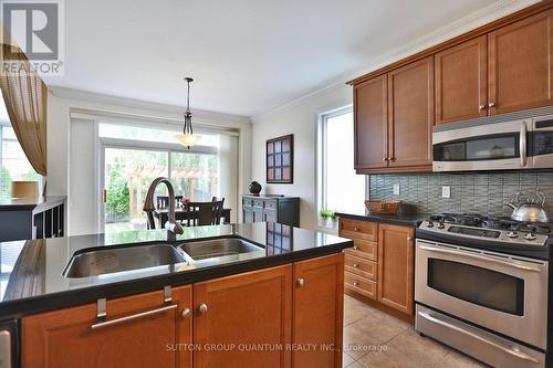 3403 Fox Run Circle, Oakville, ON - Indoor Photo Showing Kitchen With Double Sink