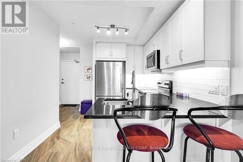 #803 -505 Talbot St, London, ON - Indoor Photo Showing Kitchen With Double Sink With Upgraded Kitchen