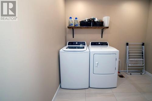 5050 Bolean Lake Fsr, Falkland, BC - Indoor Photo Showing Laundry Room