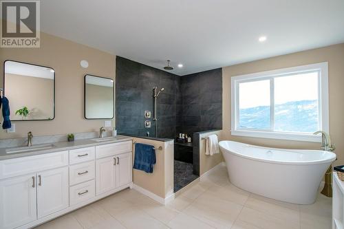 5050 Bolean Lake Fsr, Falkland, BC - Indoor Photo Showing Bathroom
